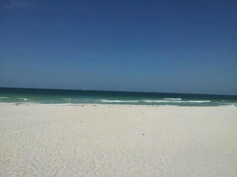 Coconuts Beach Resort Anna Maria Eksteriør bilde